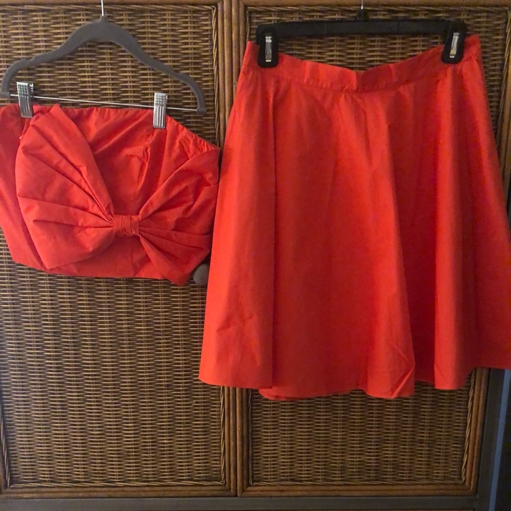 Gianni Bini crop top and high waisted, flowy skirt
